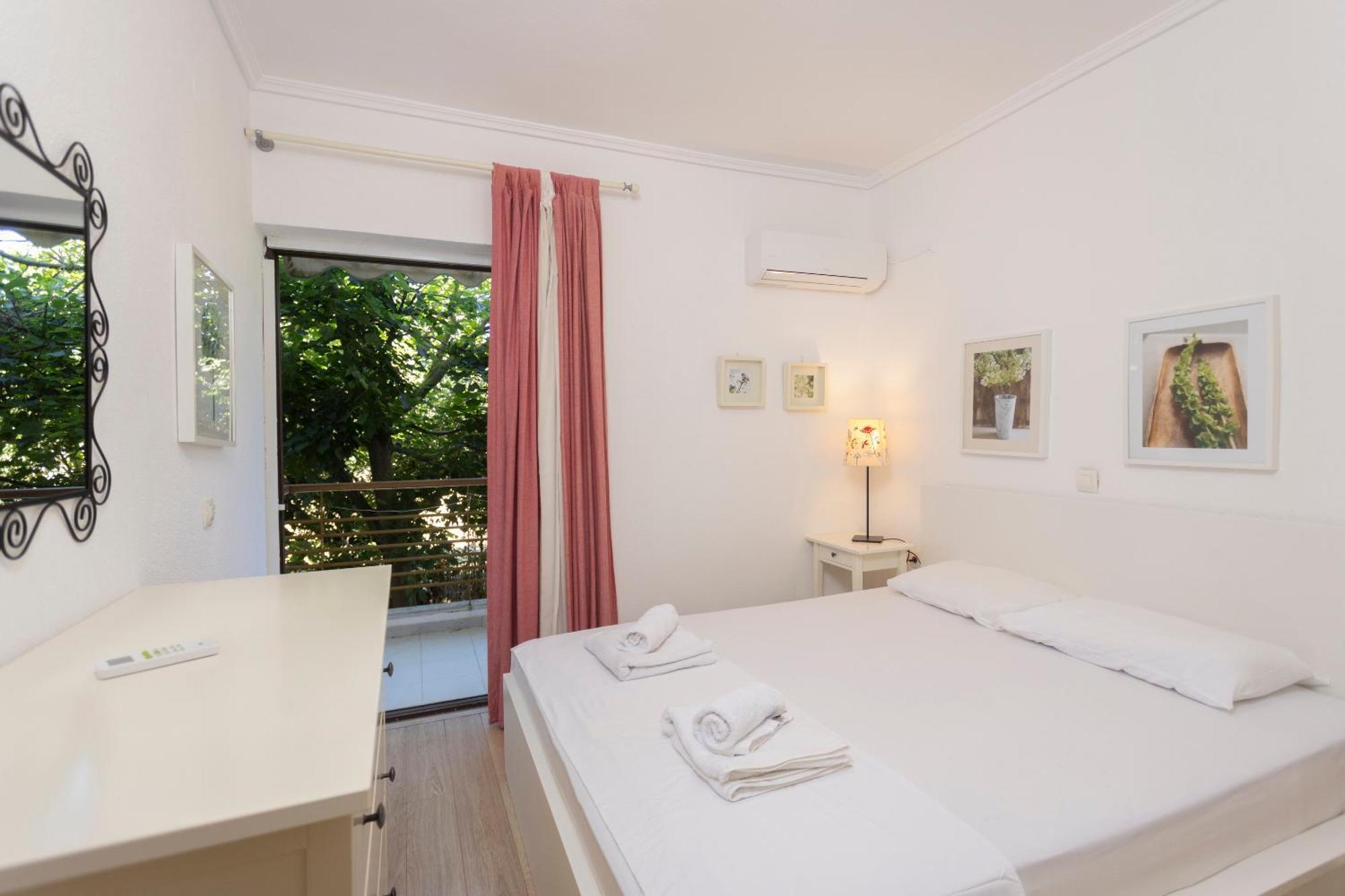 Lovely Villa 3 Min From The Beach Ханиоти Екстериор снимка